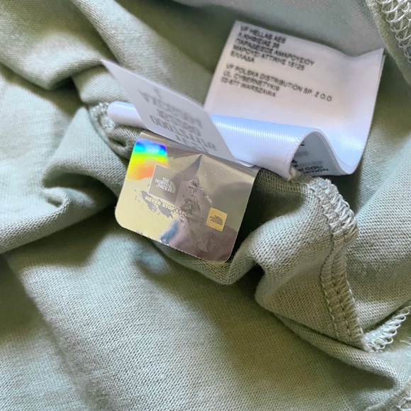 The North Face Men’s Heritage Patch Pocket Short Sleeve Tee - Picture 5 of 5